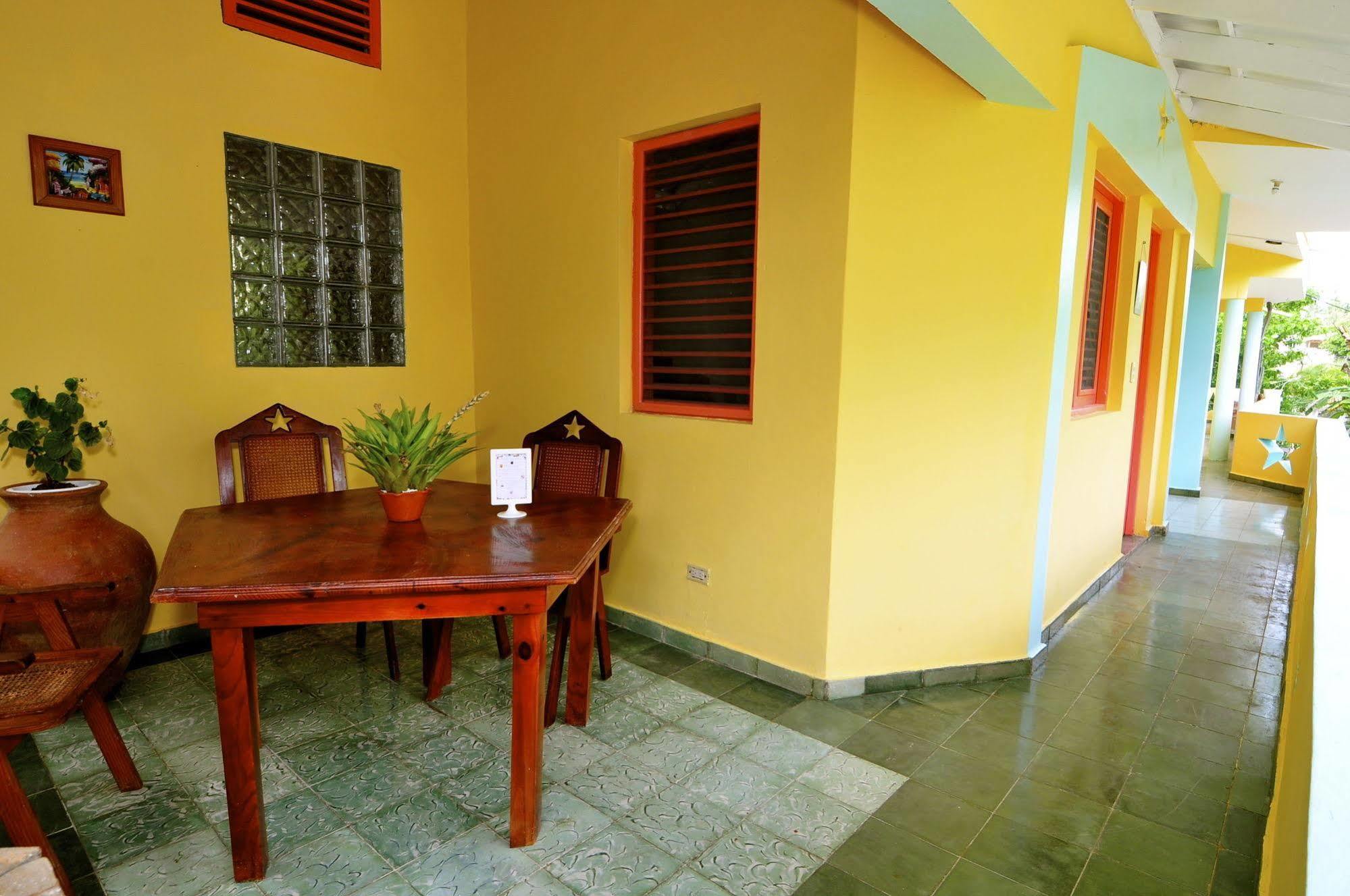לאס טרנאס Casa Delfin Guest House מראה חיצוני תמונה
