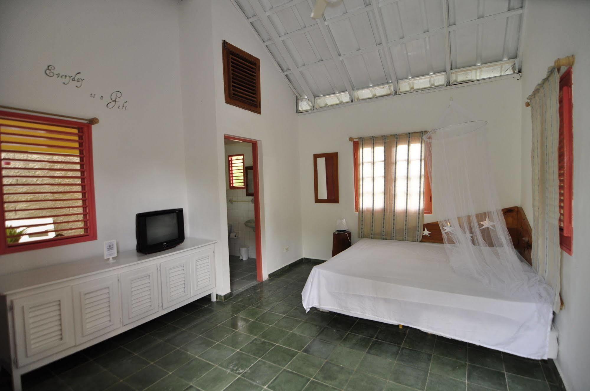 לאס טרנאס Casa Delfin Guest House מראה חיצוני תמונה